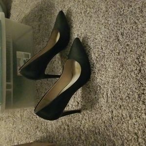 Womens black pumps Steve Madden